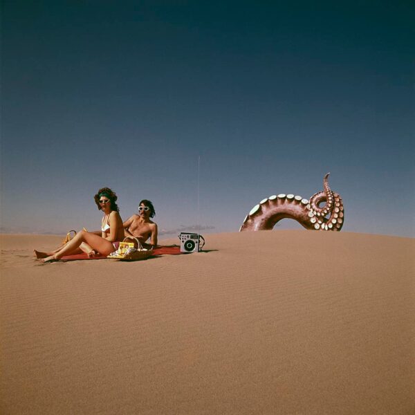 砂漠にタコ、松下電器トランジスタラジオ雑誌広告/1975年